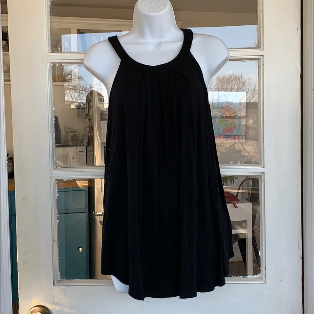 Cable and gauge black tank